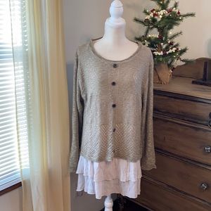 🎄NWOT Tunic Ruffle Sweater 🎄